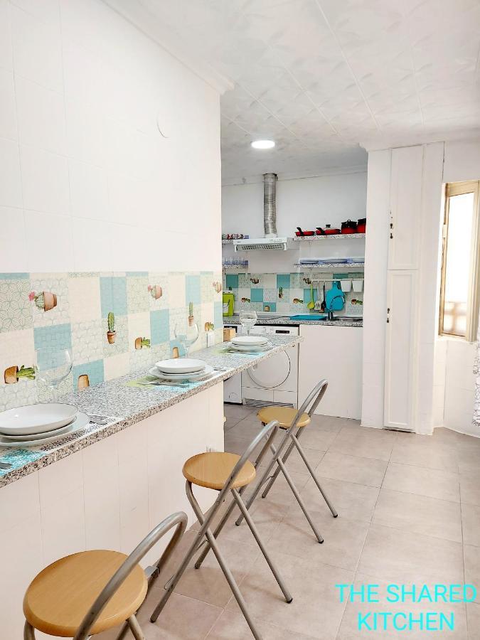 Gloria Host House Apartment อาลิกันเต ภายนอก รูปภาพ