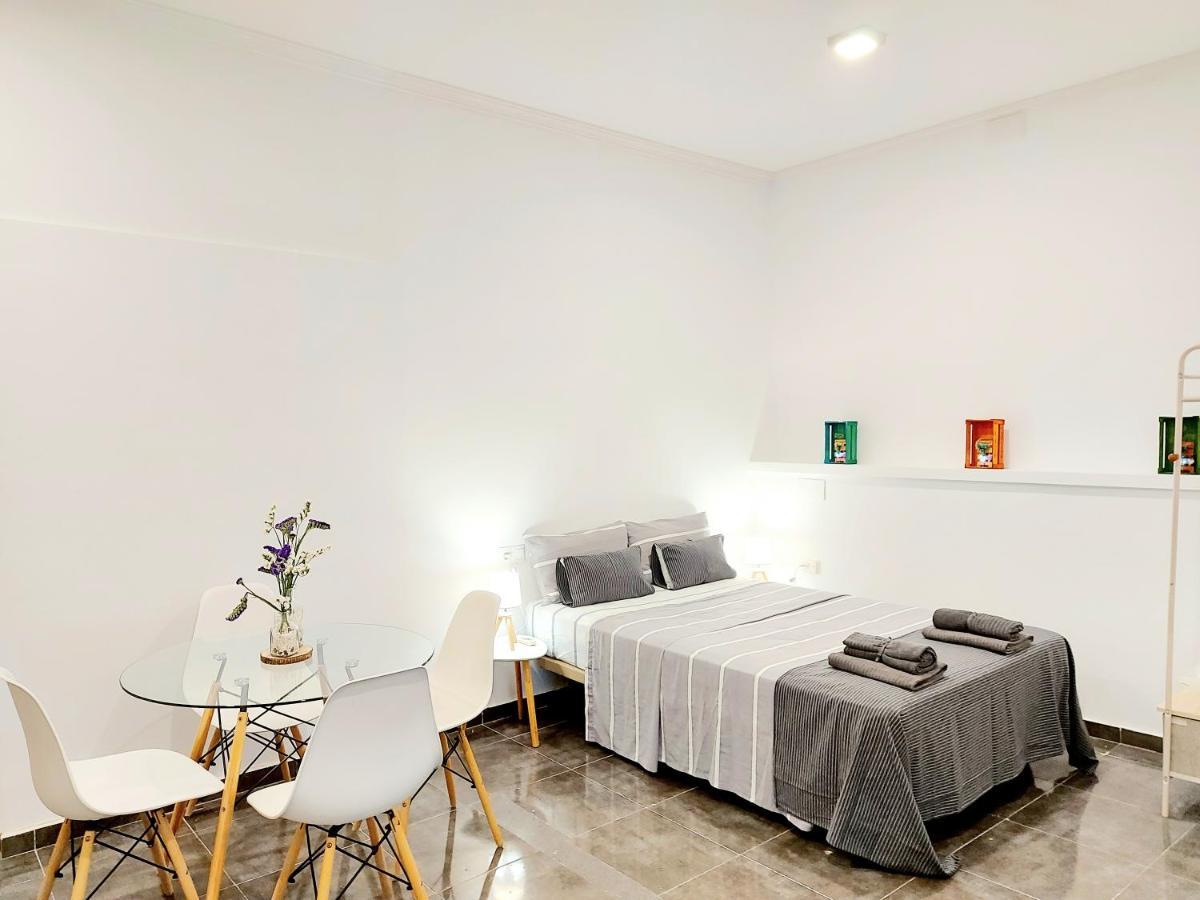Gloria Host House Apartment อาลิกันเต ภายนอก รูปภาพ
